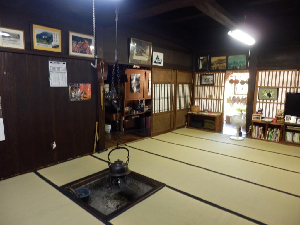 Minshuku Yomoshirou Hotel Nanto Bagian luar foto