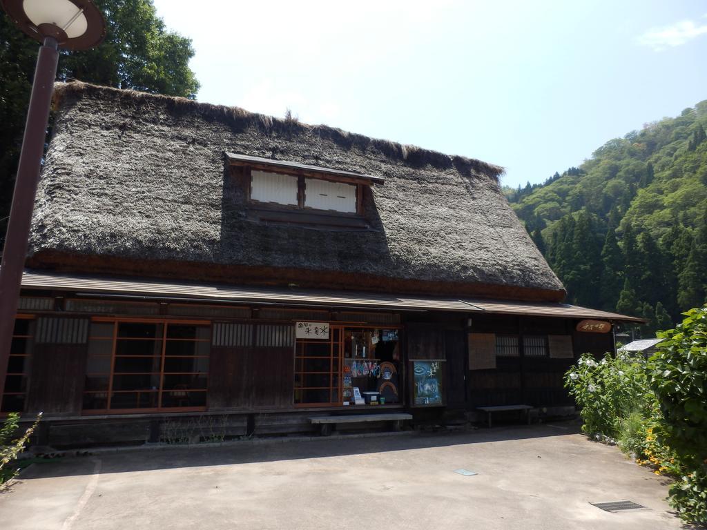 Minshuku Yomoshirou Hotel Nanto Bagian luar foto