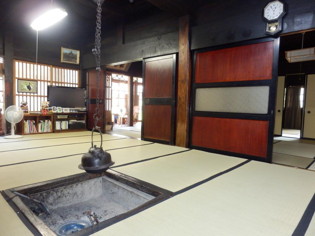 Minshuku Yomoshirou Hotel Nanto Bagian luar foto