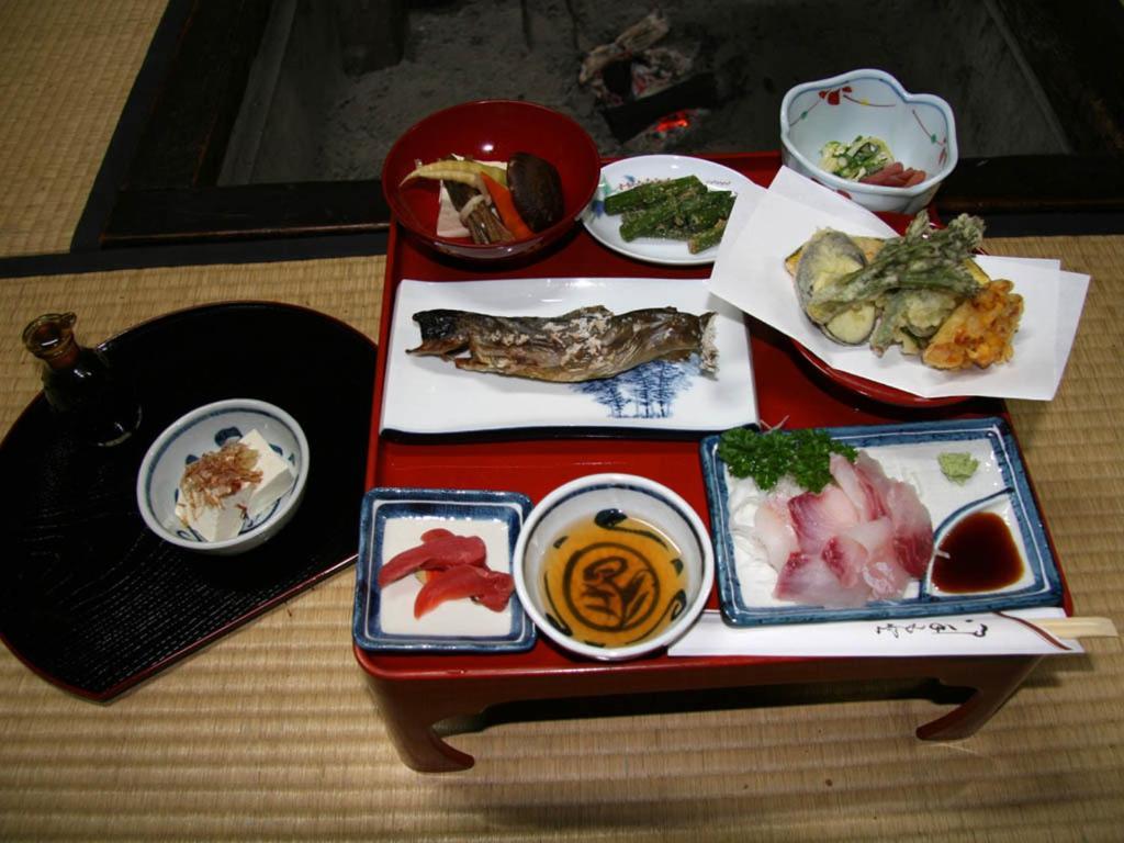 Minshuku Yomoshirou Hotel Nanto Bagian luar foto